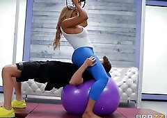 Curviest black babe in the Tri-State Area Moriah Mills craves to lose some weight using the TRX, but all that babe ended up doing is sitting around - 