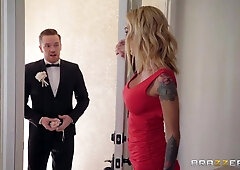 Sexy 3some with two absolute stunners: Sarah & Bailey