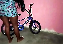 Maid seduces me into banging her - I met her on Sxhorny.com