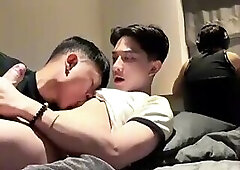 While my boyfriend playing video my best playing with me behind
