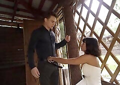 Lover Spunk fountain Inside Bride at Wedding