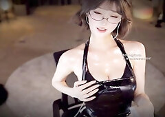 Ye Chenxin from China seductively licks ears and shows off her big tits for ASMR satisfaction