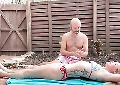 Sexy outdoor tugjob scene with Kody Evans as this babe returns the favour for sunscreen being rubbed in on her but rubbing a lot of lotion on my dong 