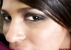 Latin chick Laurie Vargas Gets A Hawt White Shlong In Her Hirsute Twat