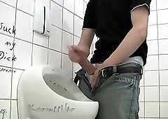 Kroussibo - In Public Toilet1