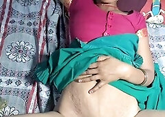 Amateur lesbian action with older and younger girls featuring anal play