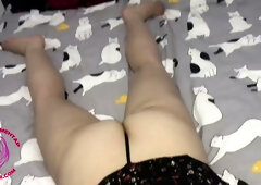 Mature Turkish woman in floral lingerie bends for her Arab lover