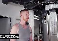 Brody And His Son Eric Strike The Gym Together & They’ve Got The Entire Place Just For Themselves