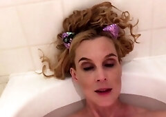 The Hottest Amateur Cougar Mature