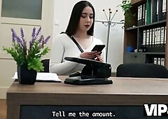VIP4K. Hot beauty Enticed a Loan agent