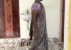 House Wife Fucks The Gas Cylinder Delivery Boy