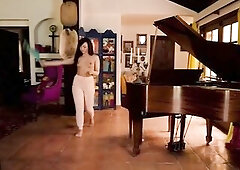 TWISTYS - Chanel Camryn Has Multiple Shaking Orgasms As Melody Marks Licks Her Snatch