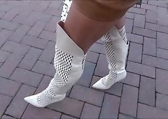 hot slut shopping in milano