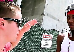 Black dude drilled in asshole outdoor in wet asshole