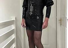 Slut in Latex Vaping