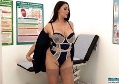 Voluptuous bombshell Cherry Blush is ready for some steamy softcore solo