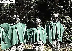 Tattooed army jock fucks bottoms asshole outdoor after BJ