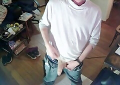 Gay amateur French dude giving a handjob and shooting a massive load