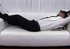 Pair of hunks hook up and one of them does some feet licking