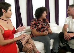 3rd Degree: Cuckold Husband Watches Dera