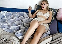 Homemade masturbation of a married girl. Pleasant climax