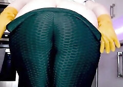 Dexter's mother I'd like to fuck: Laboratory impregnation creampie for large butt mother I'd like to fuck - cut version