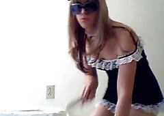 Hot Webcam Tranny Maid!