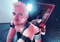 Tatted Axel Abysse gets fisted by fitness papi