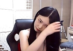 Korean beautiful babe showing her hot body