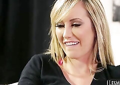 Eager Soaked Sexy Lesbo Threesomes with Squirting Fetish