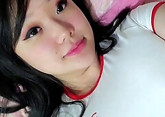 amateur girlfriend masturbating on webcam with her fingers