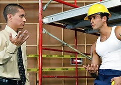 Muscular hotties Lex Sabre & Alexy Tyler enjoying savage anal