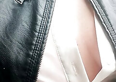 La mother i'd like to fuck va in giro con le tette di fuori