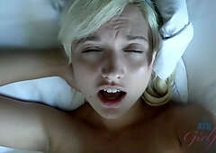 Vegas fun with 18 year old Eliza Jane....snatch licking/blowjob & oral fun, wamr up before fucking GFE P-O-V