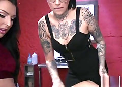 Transgender babe pussyfucking tattooed babe