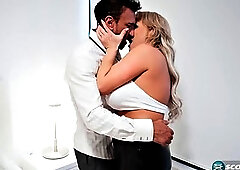 Nikki Sexx Takes Cumshot