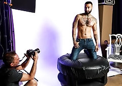 Shutterbug Joe Parker fucks his model, Rikk York