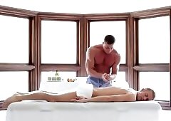 Hunks get aroused during sensual massage