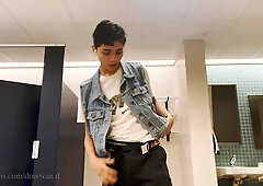 Donovan Tugging off in Bathtub. POPSHOT