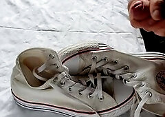 Cum on her converse