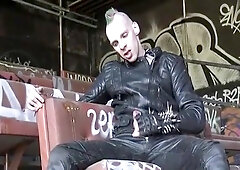 TRASH RITUAL PUNK ...