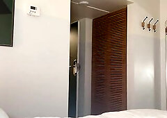 Cheerleader implores for dong at cheer camp sleepover