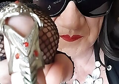 ashtray and sucker slave - bdsm