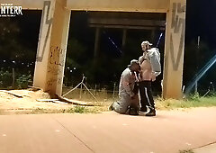 Motorcyclist observes employee urinating, comebacks and offers a fellatio