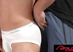 Ripped Gym Hunk Face Fucks & Barebacks Hot Jock - Johnny Donovan