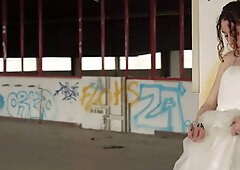 Get Huge Facial from Stranger During My Wedding