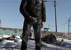 Handjob in jeans at winter