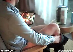 Carl gets an INTENSE blow from AutoBlow IA Ultra's video sync. Wacth this man Carl with BWC using the video sync tech of Autoblow AI Ultra to get