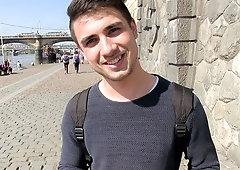 Muscular gay hottie fucking in a kinky old/young porn vid