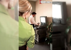 Is this your snatch in the copy machine?! - Luna Azul